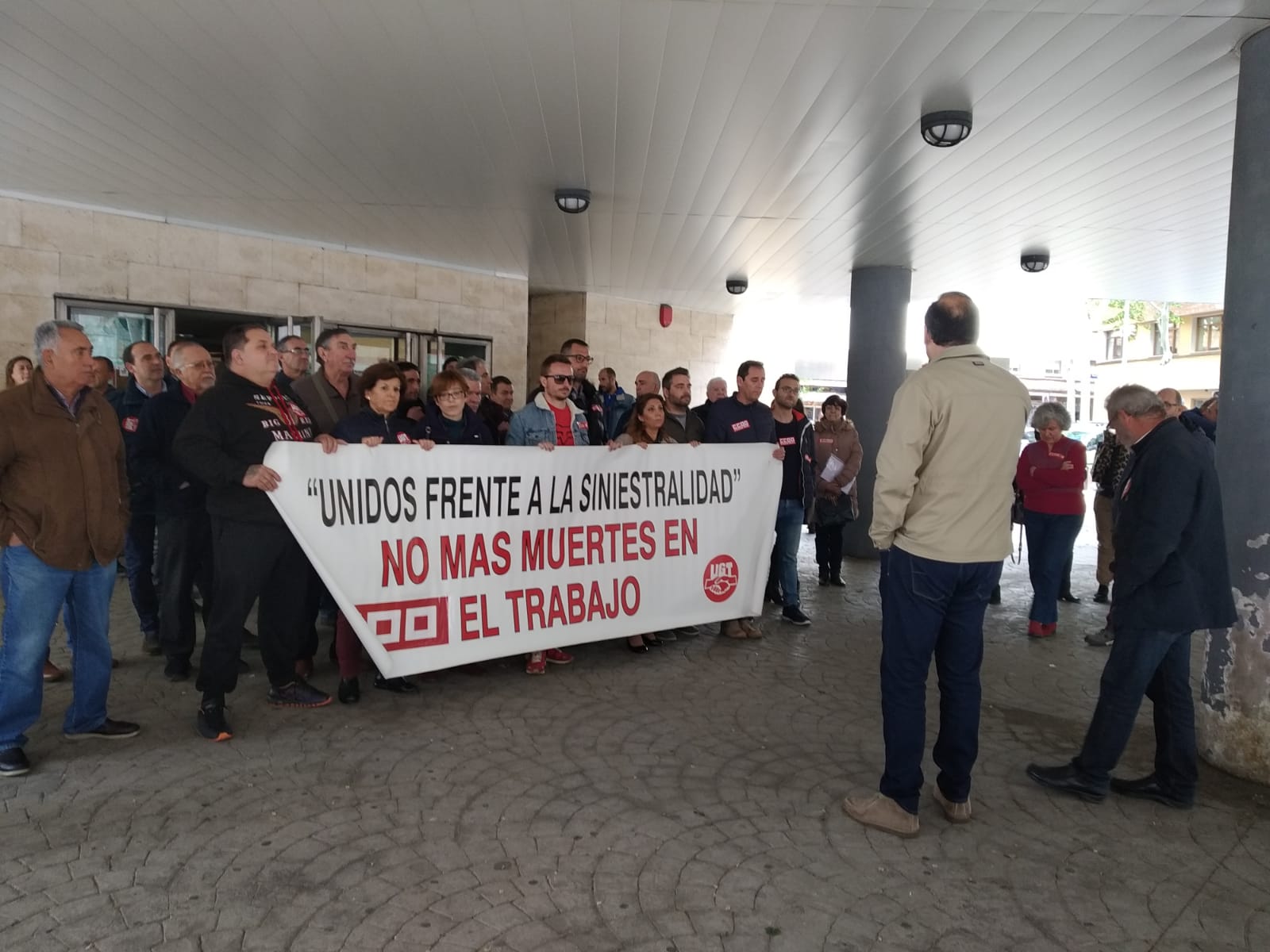 Los sindicatos piden un compromiso político para luchar contra la siniestralidad laboral Los sindicatos piden un compromiso político para luchar contra la siniestralidad laboral