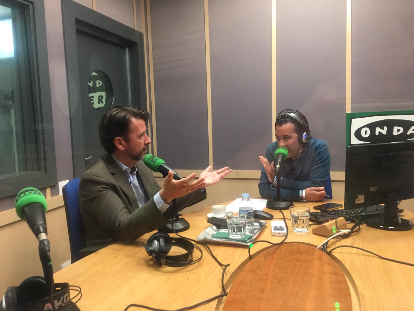 Carlos Alonso sobre los atascos "Tengo el compromiso del Gobierno de Canarias para agilizar los proyectos pendientes en la TF-1" Carlos Alonso sobre los atascos "Tengo el compromiso del Gobierno de Canarias para agilizar los proyectos pendientes en la TF-1"