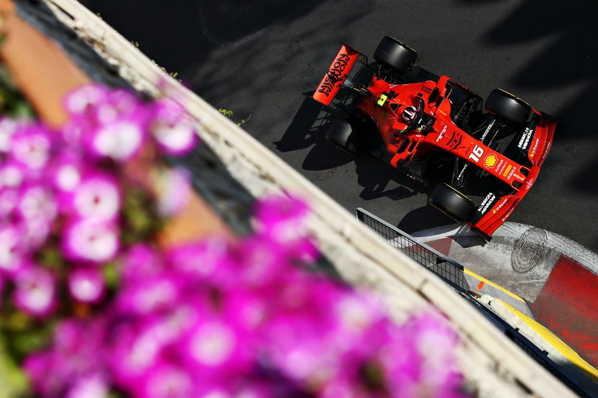 Charles Leclerc lidera los Libres 3 de Azerbaiyán con Carlos Sainz 14º Charles Leclerc lidera los Libres 3 de Azerbaiyán con Carlos Sainz 14º
