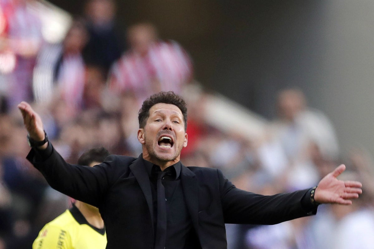 Simeone: "Hay que valorar que peleamos por el segundo puesto" Simeone: "Hay que valorar que peleamos por el segundo puesto"