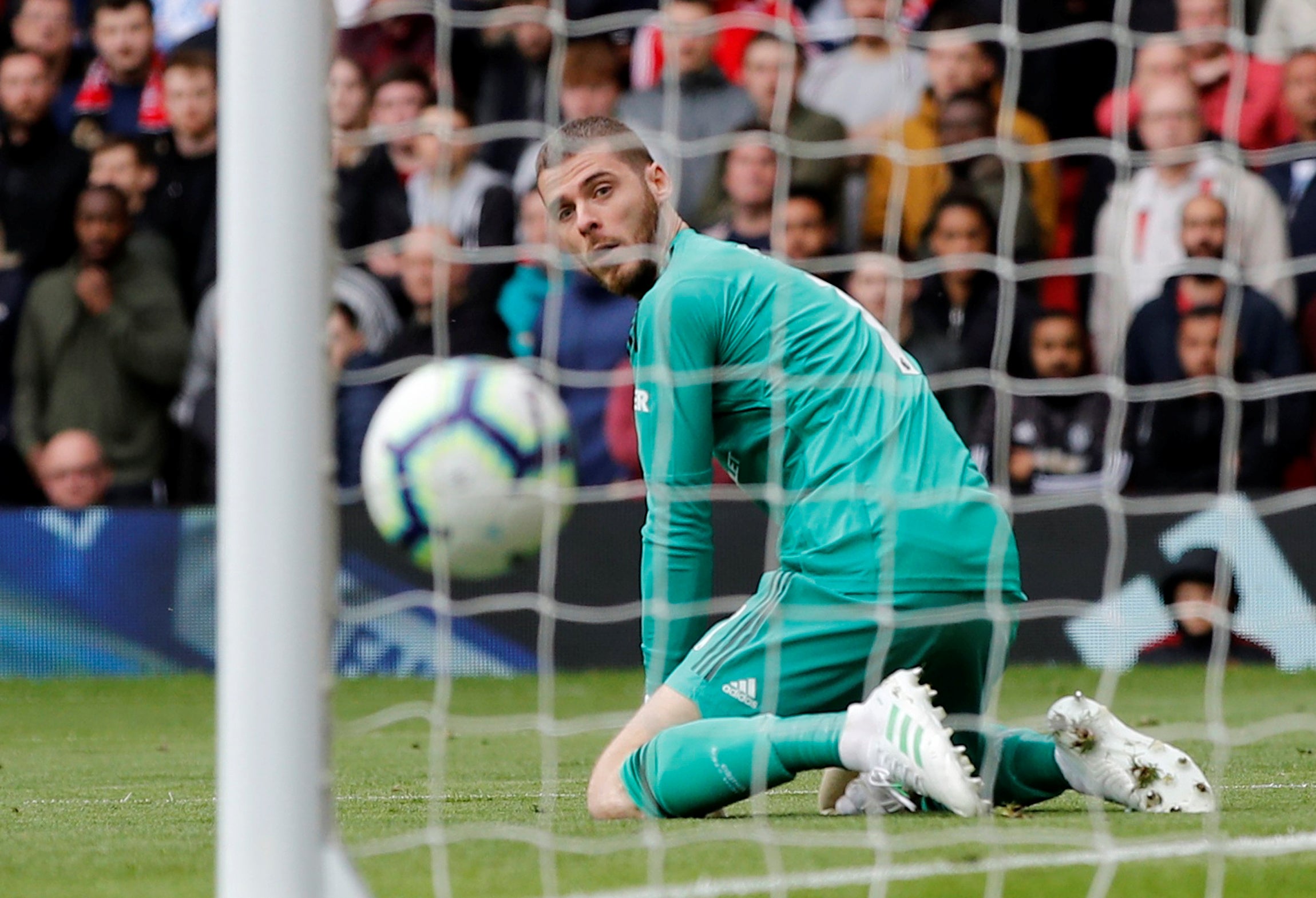 Un error de De Gea contra el Chelsea complica las opciones del United para ir a Champions Un error de De Gea contra el Chelsea complica las opciones del United para ir a Champions