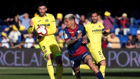 Villlarreal y Huesca, en un momento del encuentro. 