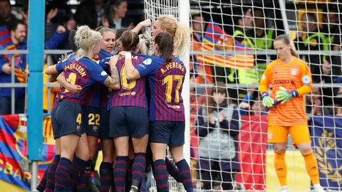 El Barcelona femenino celebra un gol ante el Bayern El Barcelona femenino celebra un gol ante el Bayern