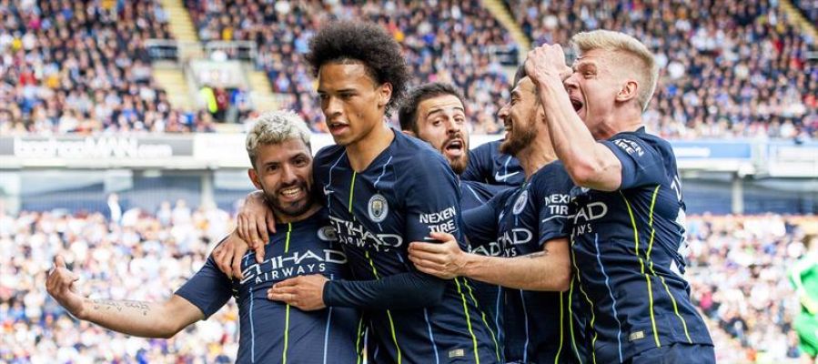 Kun Agüero celebra su gol con el City. Kun Agüero celebra su gol con el City.