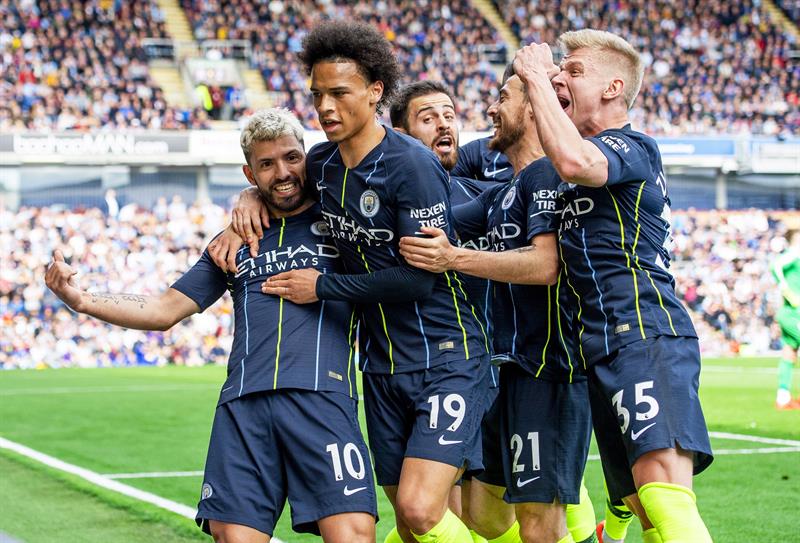 Aguero mantiene al City líder de la Premier a dos jornadas de que finalice el campeonato inglés Aguero mantiene al City líder de la Premier a dos jornadas de que finalice el campeonato inglés