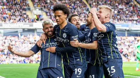 Kun Agüero celebra su gol con el City. Kun Agüero celebra su gol con el City.