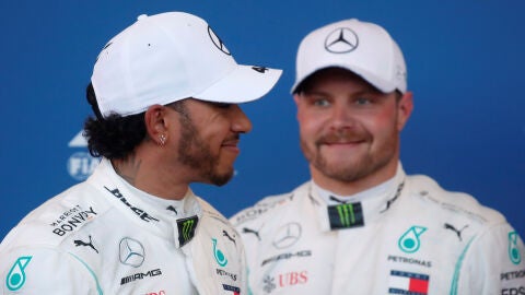 Hamilton y Bottas en Bak&uacute;
