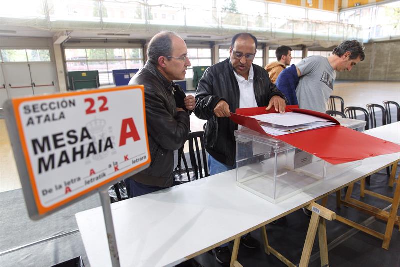 Constituidas con normalidad el 100% de las mesas de toda España Constituidas con normalidad el 100% de las mesas de toda España