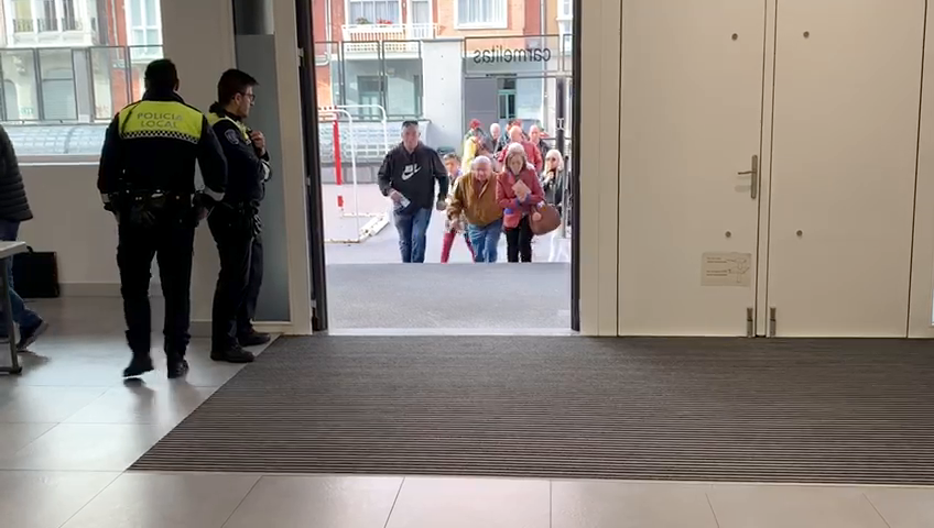 La participación a las 14h supera el 41% La participación a las 14h supera el 41%