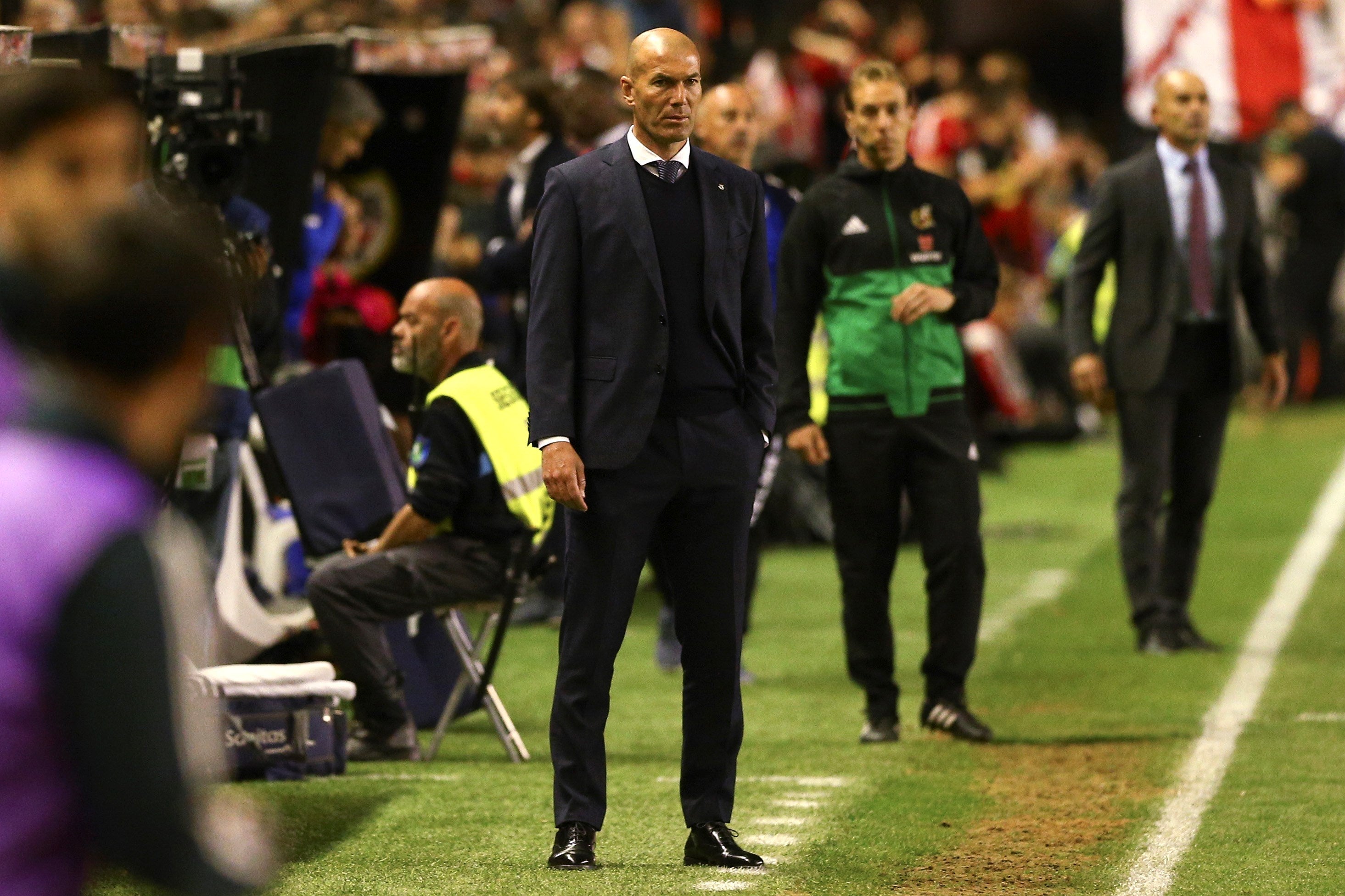 Zidane: "No hemos jugado a nada y estoy muy enfadado por la mala imagen" Zidane: "No hemos jugado a nada y estoy muy enfadado por la mala imagen"