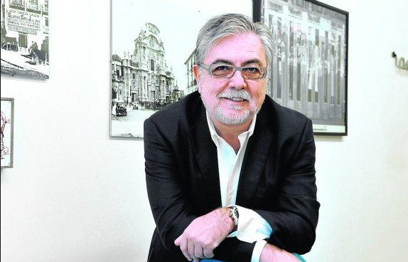García Escribano: "Muchos ciudadanos no tienen ni idea de lo que ofrecen los partidos políticos" García Escribano: "Muchos ciudadanos no tienen ni idea de lo que ofrecen los partidos políticos"