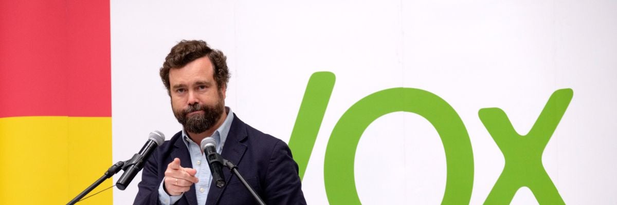 Vox formaliza su ruptura con el PP, renuncia a cargos municipales y se pasa a la oposición en los ayuntamientos Vox formaliza su ruptura con el PP, renuncia a cargos municipales y se pasa a la oposición en los ayuntamientos