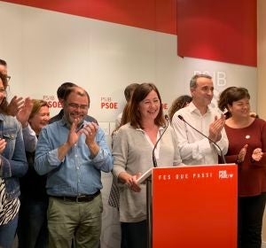 Francina Armengol celebrando la victoria del PSIB en las elecciones generales. Francina Armengol celebrando la victoria del PSIB en las elecciones generales.