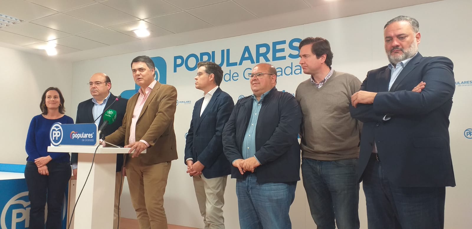 "Este partido no se hinca de rodillas" "Este partido no se hinca de rodillas"