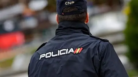 Muere un joven de un puñetazo en una pelea junto a una discoteca de Alicante Muere un joven de un puñetazo en una pelea junto a una discoteca de Alicante