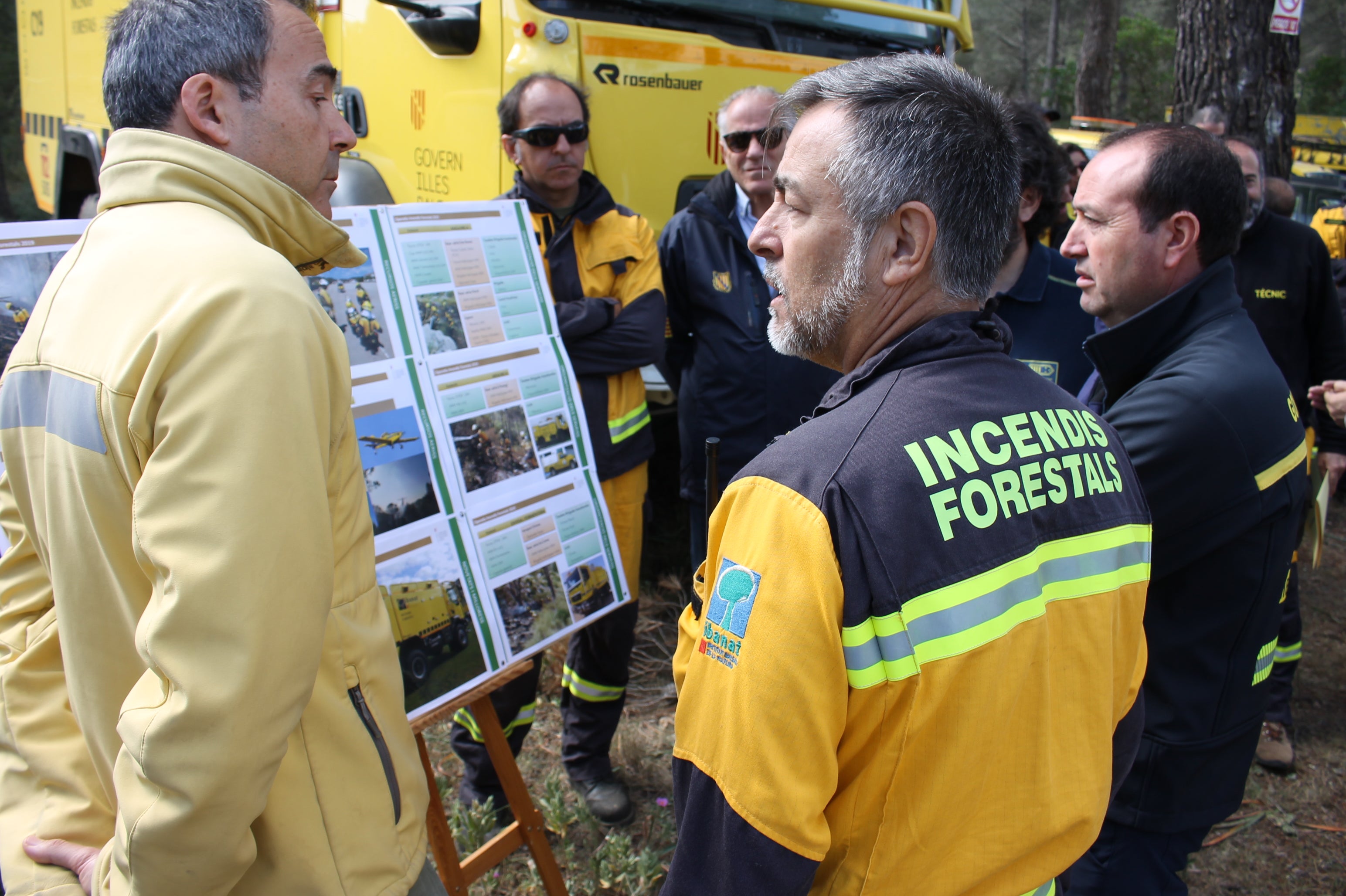 350 profesionales participan en la campana contra incendios de Baleares 350 profesionales participan en la campana contra incendios de Baleares
