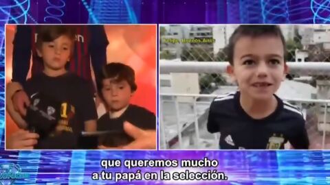 El hijo de Messi, escuchando los elogios a su padre