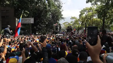 Manifestantes en apoyo de Juan Guaidó en Caracas (Venezuela) Manifestantes en apoyo de Juan Guaidó en Caracas (Venezuela)