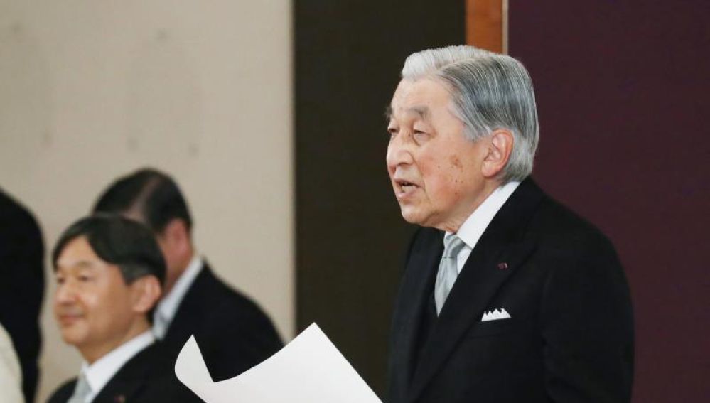 Akihito se despide como emperador de Japón y cede el trono a su hijo Naruhito