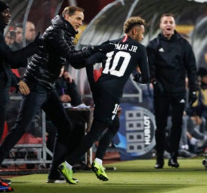Tuchel felicita a Neymar tras un gol Tuchel felicita a Neymar tras un gol