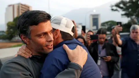 Leopoldo López tras ser liberado Leopoldo López