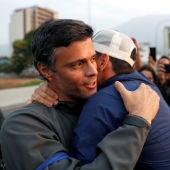 Leopoldo López tras ser liberado