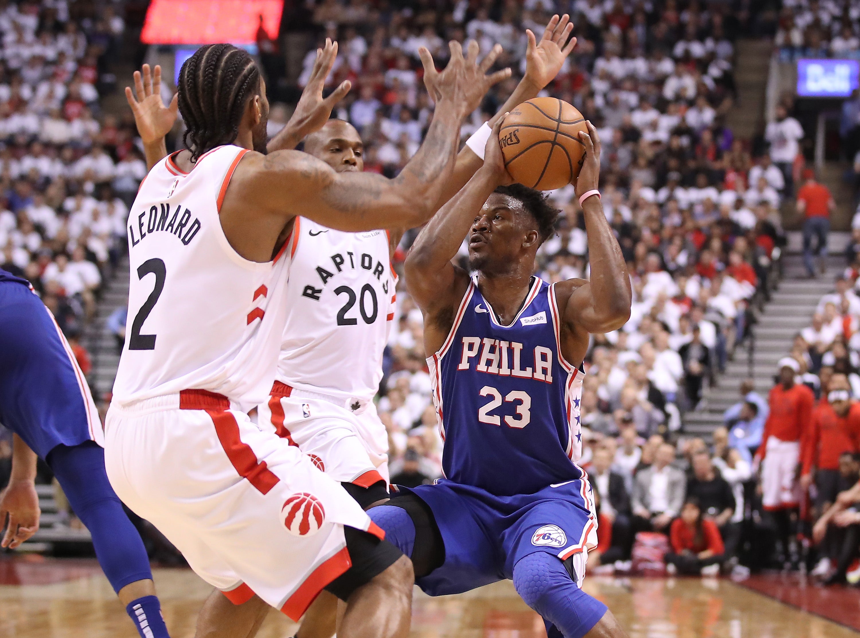Butler y los Sixers toman 'El Norte' e igualan la serie contra los Raptors Butler y los Sixers toman 'El Norte' e igualan la serie contra los Raptors