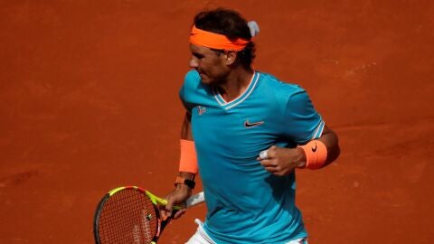 Rafa Nadal celebra un punto contra Tiafoe