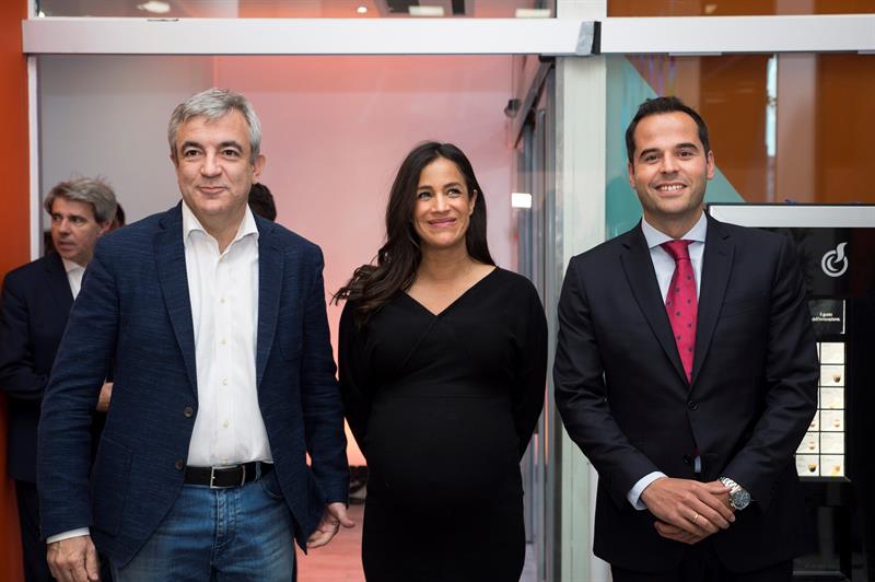 Aguado inicia una campaña "decisiva" con proclamas contra Sánchez y Podemos Aguado inicia una campaña "decisiva" con proclamas contra Sánchez y Podemos