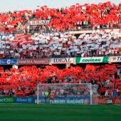 LOS CÁRMENES LLENO