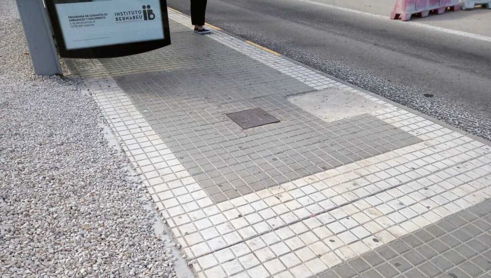 Acera en mal estado Elche. 