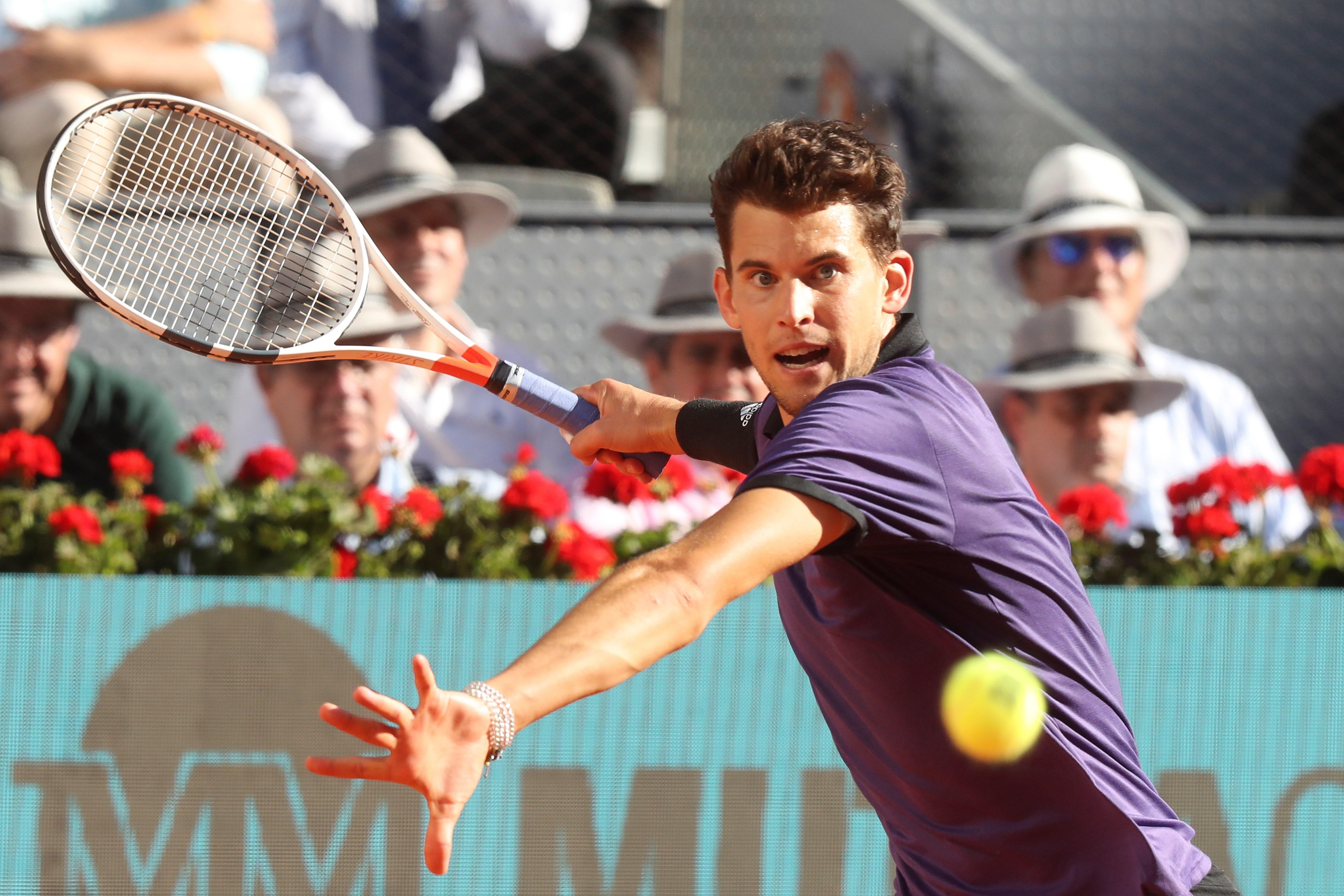 Thiem remonta a un gran Federer y se verá con Djokovic en semifinales Thiem remonta a un gran Federer y se verá con Djokovic en semifinales