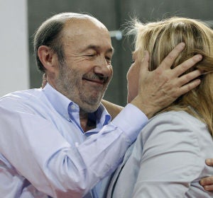 Elena Valenciano y Alfredo Pérez Rubalcaba. Elena Valenciano y Alfredo Pérez Rubalcaba.