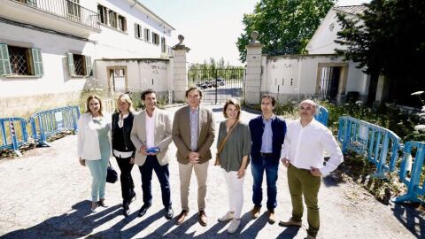 Los candidatos del PP balear el 26-M, en Son Busquets presentando sus propuestas en materia de vivienda. 