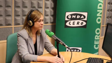 Carmen Picazo en los estudios de Onda Cero Toledo