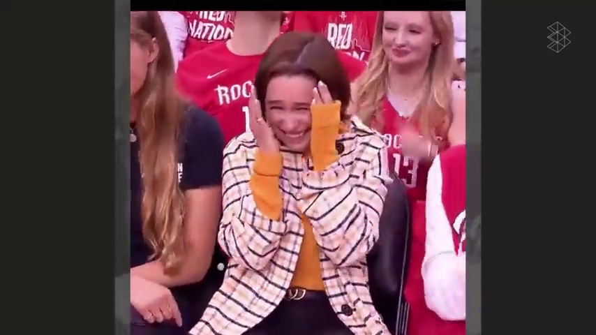 Emilia Clarke, Daenerys en Juego de Tronos, hace un alto en su estancia en Poniente para ver el Rockets vs Warriors Emilia Clarke, Daenerys en Juego de Tronos, hace un alto en su estancia en Poniente para ver el Rockets vs Warriors