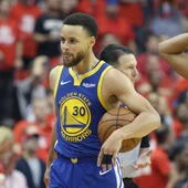 Curry celebra la victoria contra los Rockets Curry celebra la victoria contra los Rockets