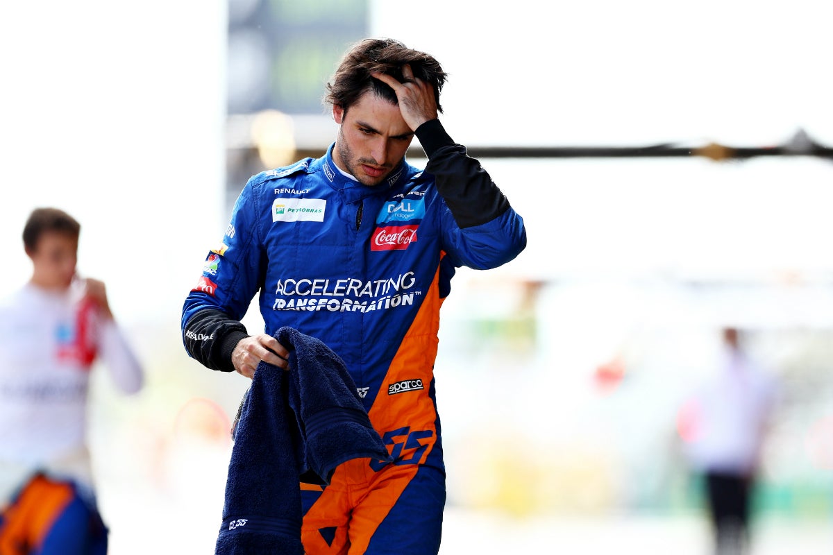 Carlos Sainz, tras caer en la Q2 en Barcelona: "El ritmo de carrera suele ser mejor que el de clasificación" Carlos Sainz, tras caer en la Q2 en Barcelona: "El ritmo de carrera suele ser mejor que el de clasificación"