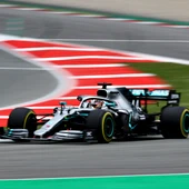 Hamilton rueda en Montmeló Hamilton rueda en Montmeló