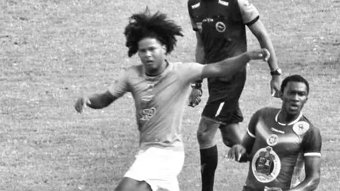 Mauricio Quiñónez, a la izquierda Mauricio Quiñónez, a la izquierda