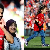 Mohamed Salah, su mujer y su hija en Anfield