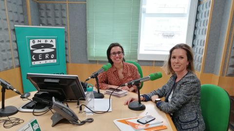 Lara Vivero y M&oacute;nica Mart&iacute;nez