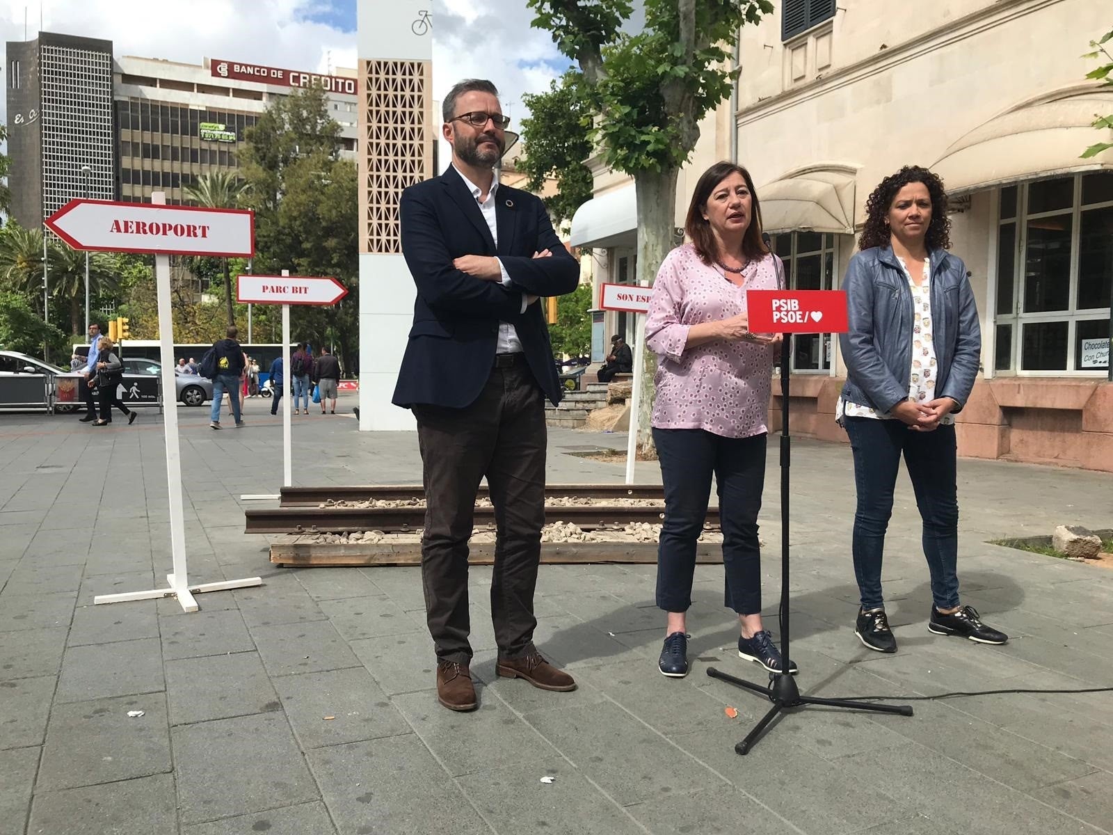 El PSIB promete una tarifa plana en transporte público para los jóvenes y ampliar el metro hasta Son Espases El PSIB promete una tarifa plana en transporte público para los jóvenes y ampliar el metro hasta Son Espases
