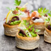 Tapas y Pintxos Tapas y Pintxos