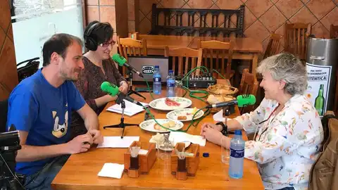 "Una sidra con..." Ana González, la cabeza de lista del PSOE en Gijón En la Sidrería Casa Fede