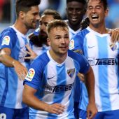 El jugador del Málaga Javi Ontiveros celebra un gol en La Rosaleda