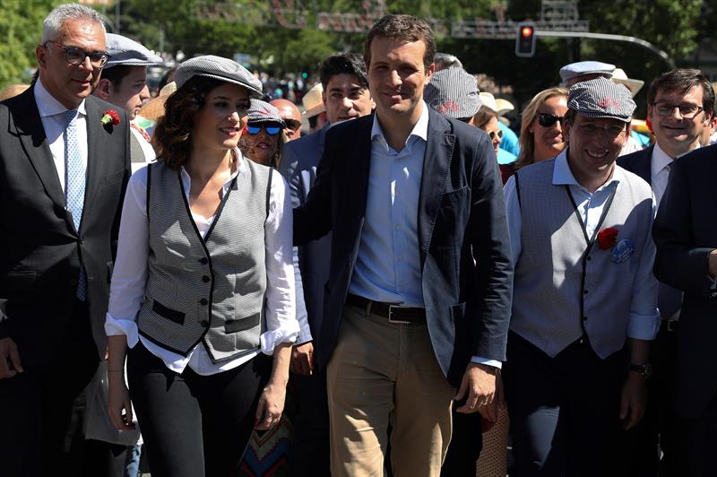 Pablo Casado: "No queremos pasar de la Champions a la segunda división" Pablo Casado: "No queremos pasar de la Champions a la segunda división"