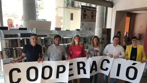 Los representantes de los principales partidos políticos de Castellón firman un acuerdo de cooperación internacional. COOPERACIÓN