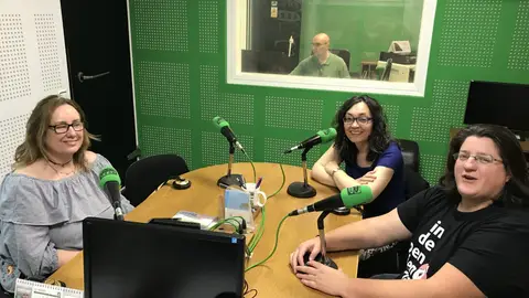 Tertulia en Femenino en ourense en la onda Tertulia en Femenino en ourense en la onda