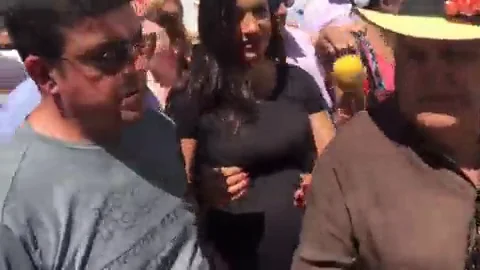 Rivera denuncia el escrache a Villac&iacute;s de "radicales totalitarios" que "no respetan a una embarazada de 9 meses"